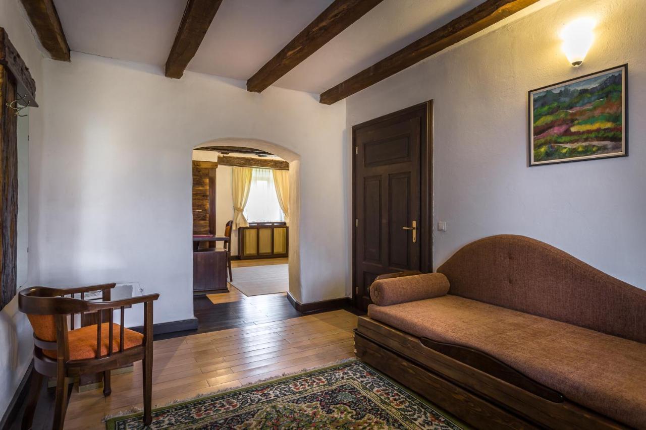 Castle Hotel Daniel Baraolt Luaran gambar