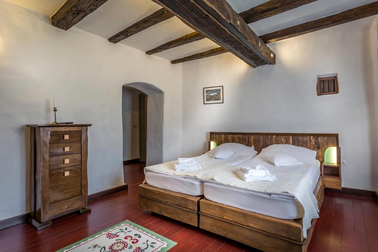 Castle Hotel Daniel Baraolt Luaran gambar