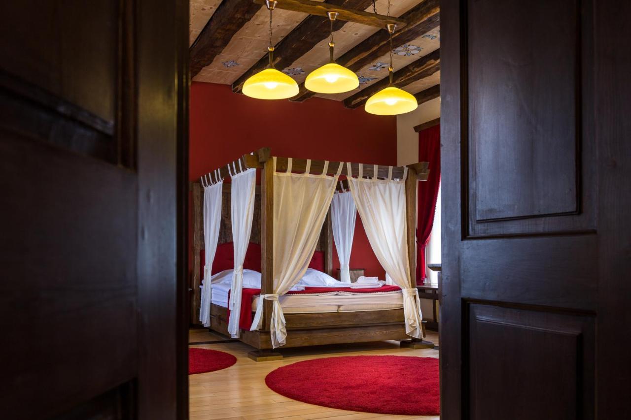 Castle Hotel Daniel Baraolt Luaran gambar