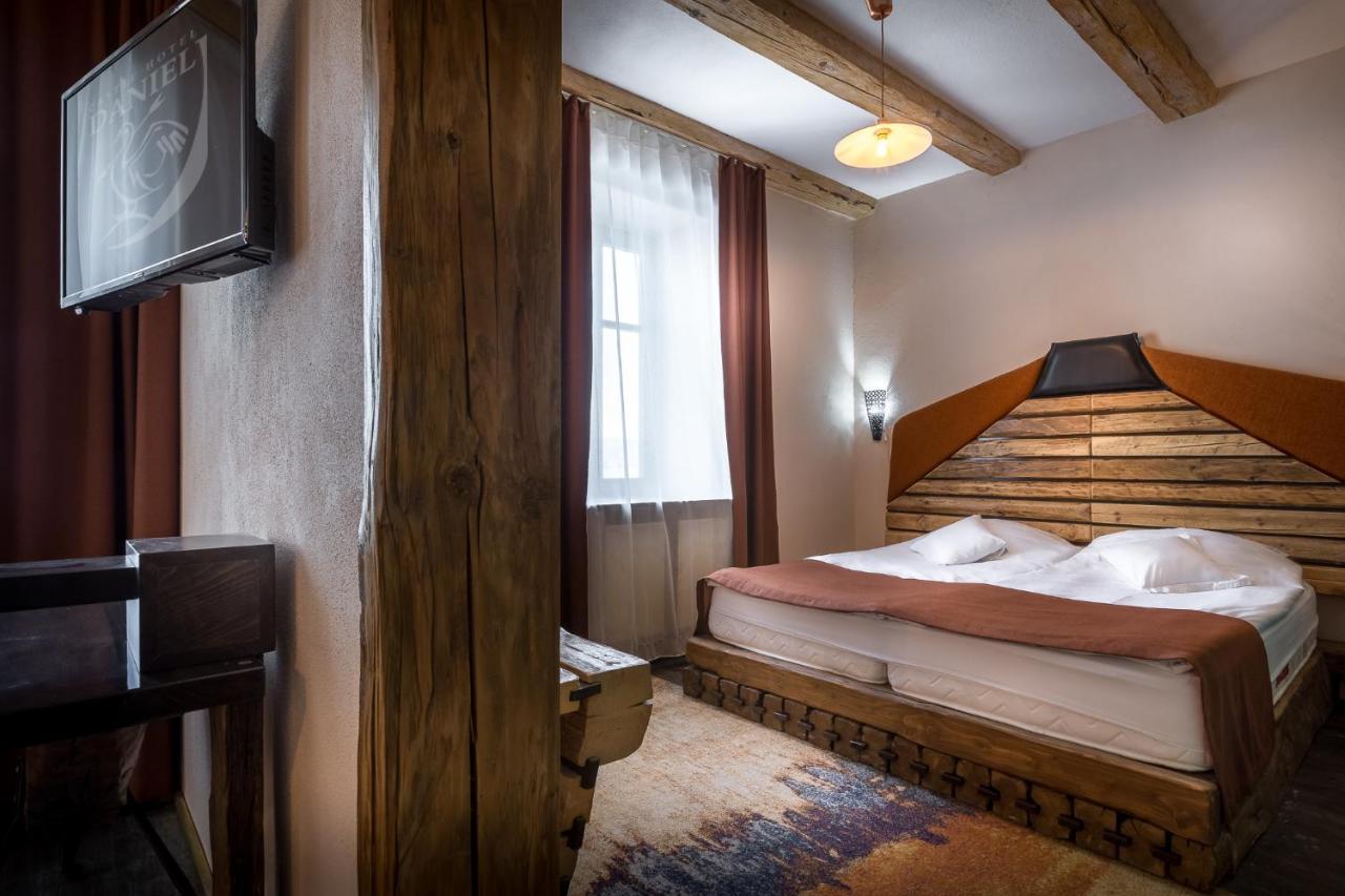 Castle Hotel Daniel Baraolt Luaran gambar