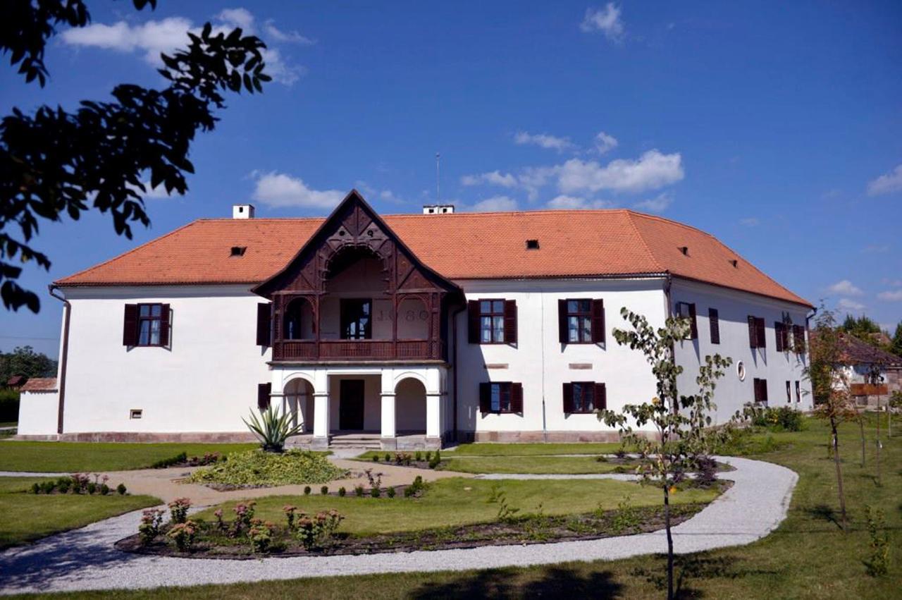 Castle Hotel Daniel Baraolt Luaran gambar