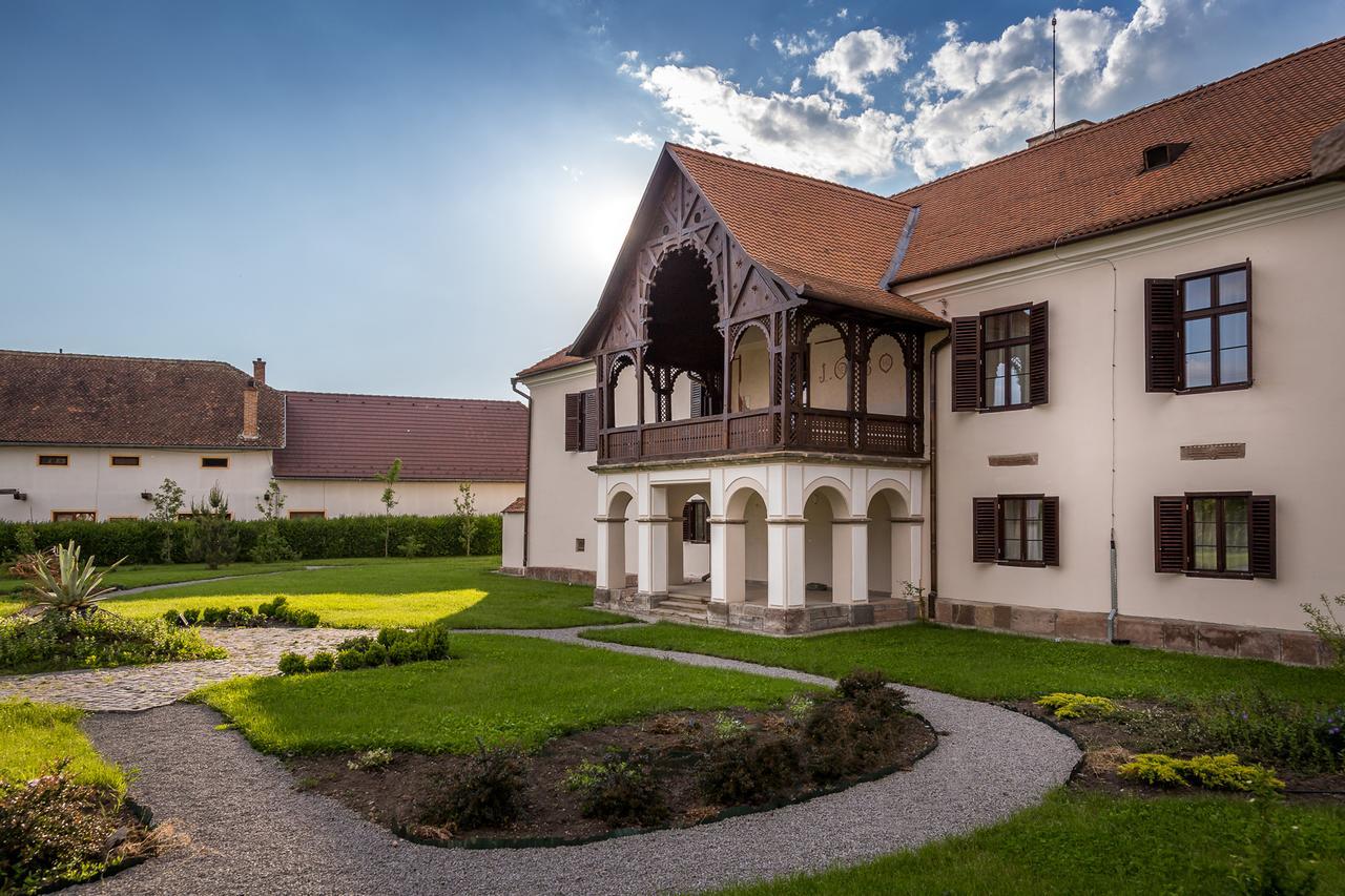 Castle Hotel Daniel Baraolt Luaran gambar