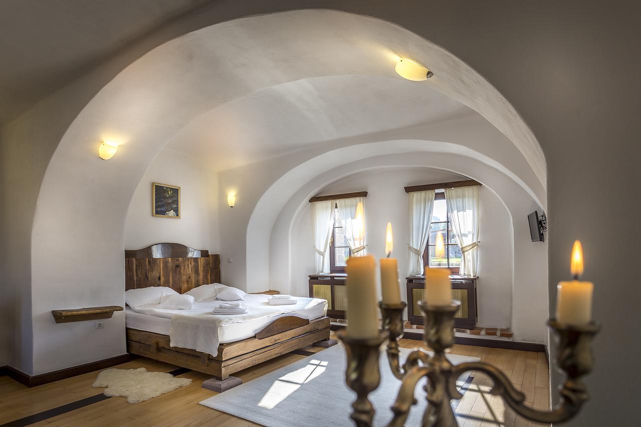 Castle Hotel Daniel Baraolt Luaran gambar